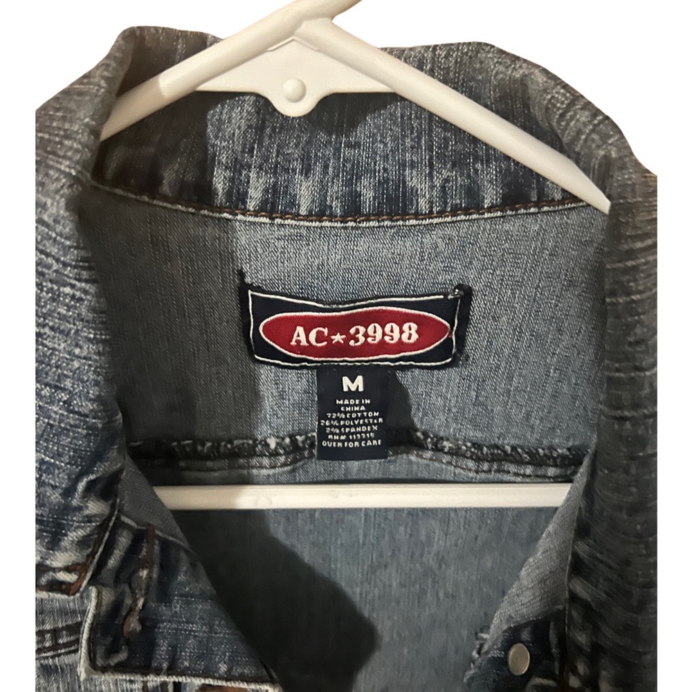 Blue jacket - Picture 2 of 3